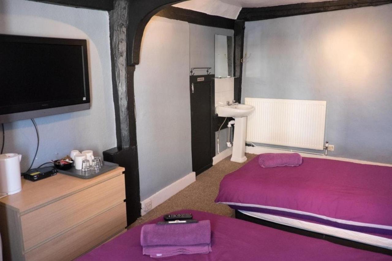 Oyo The Bell Hotel Hoddesdon Eksteriør billede